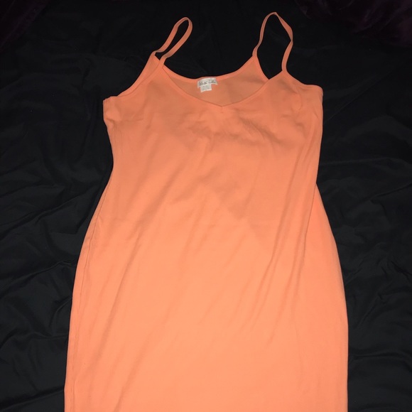 Dresses & Skirts - Orange dress 🧡